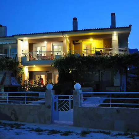 Giannakis Chrysi Ammoudia