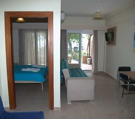 Giannakis Chrisi Ammoudia