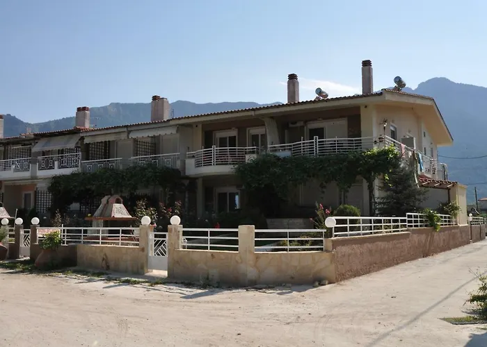 Giannakis Chrysi Ammoudia